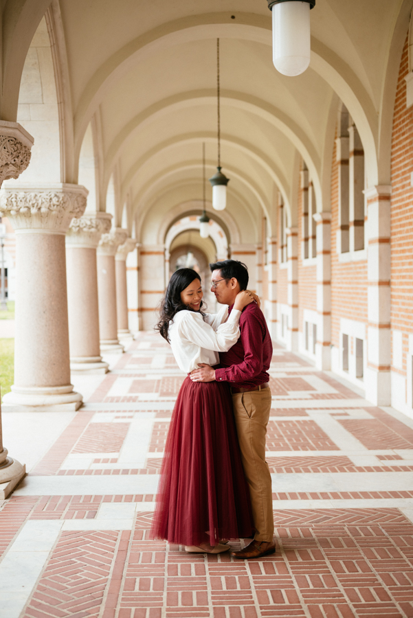 the waterwall park houston and rice university engagement photography